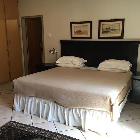 Hotel Kleinplaas Guest Farm à Potchefstroom Extérieur photo